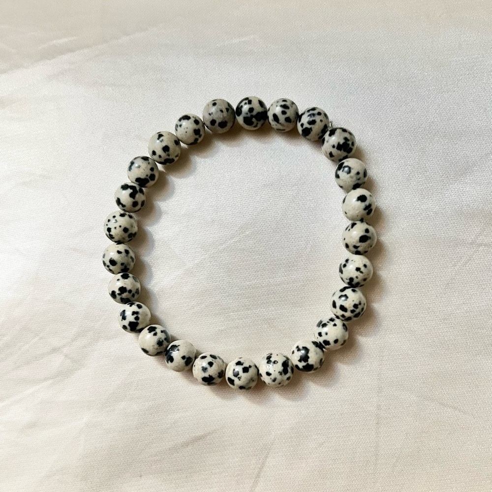 New: 8mm Handmade Dalmatian Jasper Natural Crystal Bead Bracelet - Picture 2 of 2